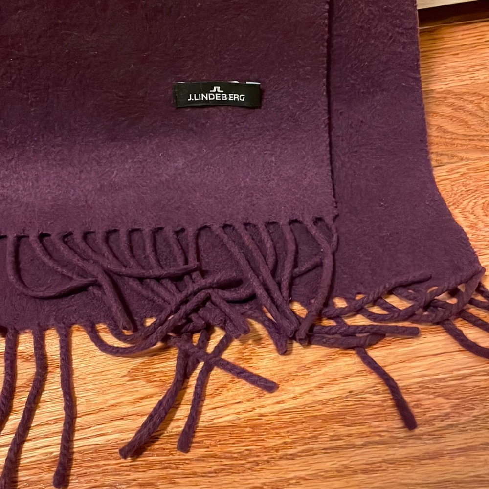 J.Lindeberg Champ Solid Wool Scarf (Purple)